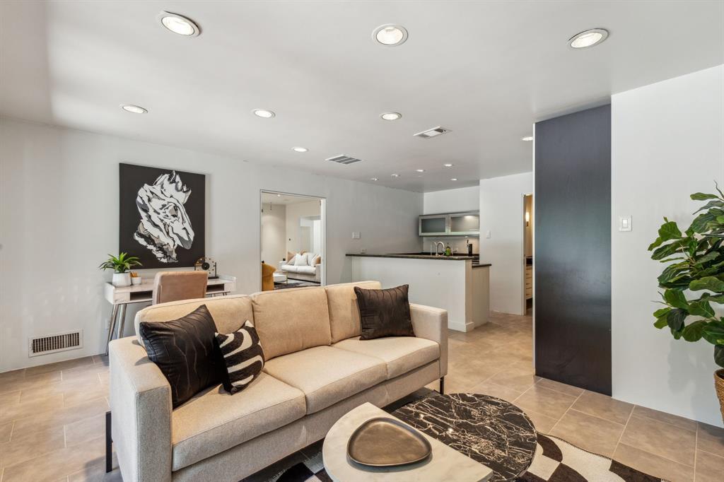 Dallas, Texas, 75229, United States, 5 Bedrooms Bedrooms, ,7 BathroomsBathrooms,Residential,For Sale,1821144