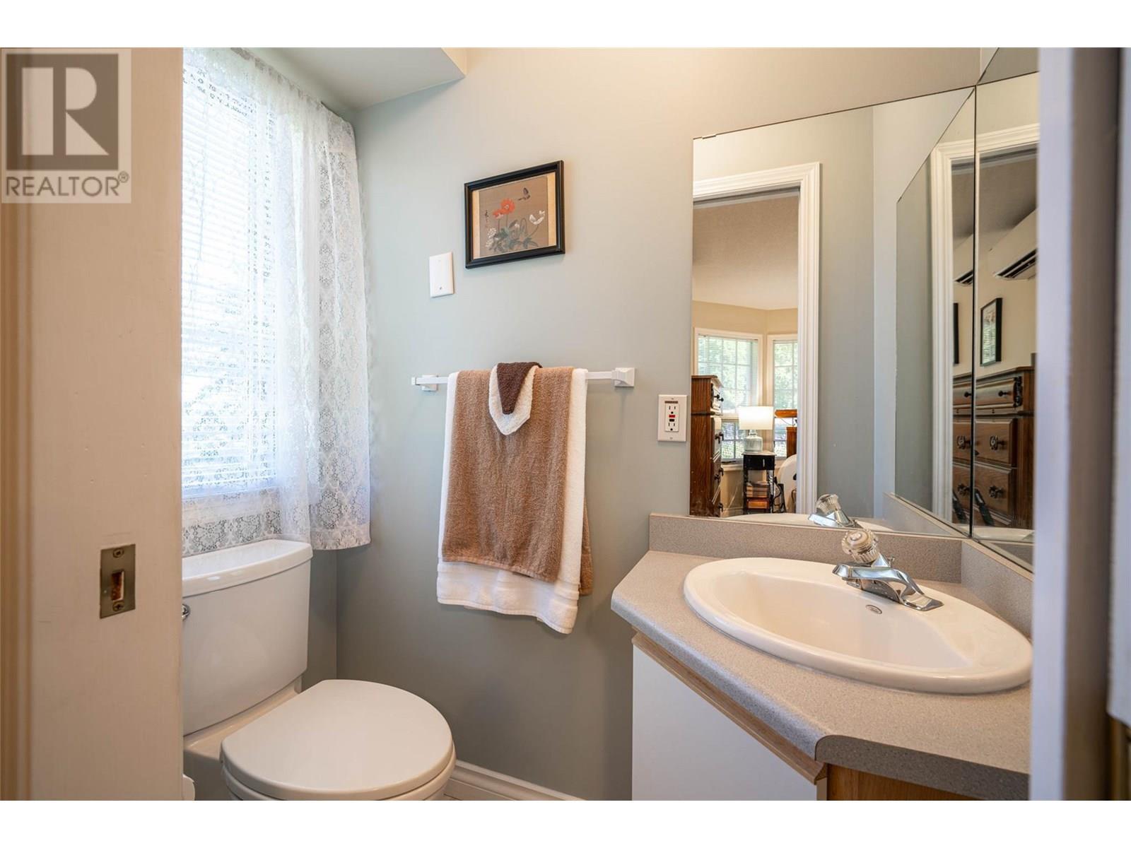 VERNON, British Columbia, V1H 1X1, CA, 4 Bedrooms Bedrooms, ,3 BathroomsBathrooms,Residential,For Sale,1948801