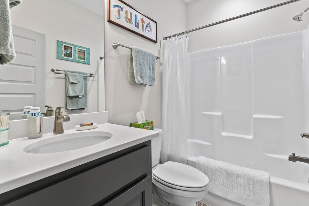 Ellijay, Georgia, 30536, United States, 3 Bedrooms Bedrooms, ,2 BathroomsBathrooms,Residential,For Sale,1987924