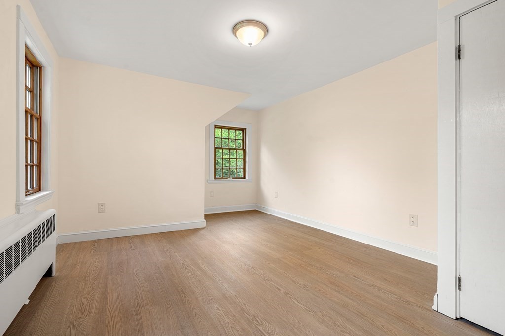 Framingham, Massachusetts, 01701, United States, 3 Bedrooms Bedrooms, ,2 BathroomsBathrooms,Residential,For Sale,1903802