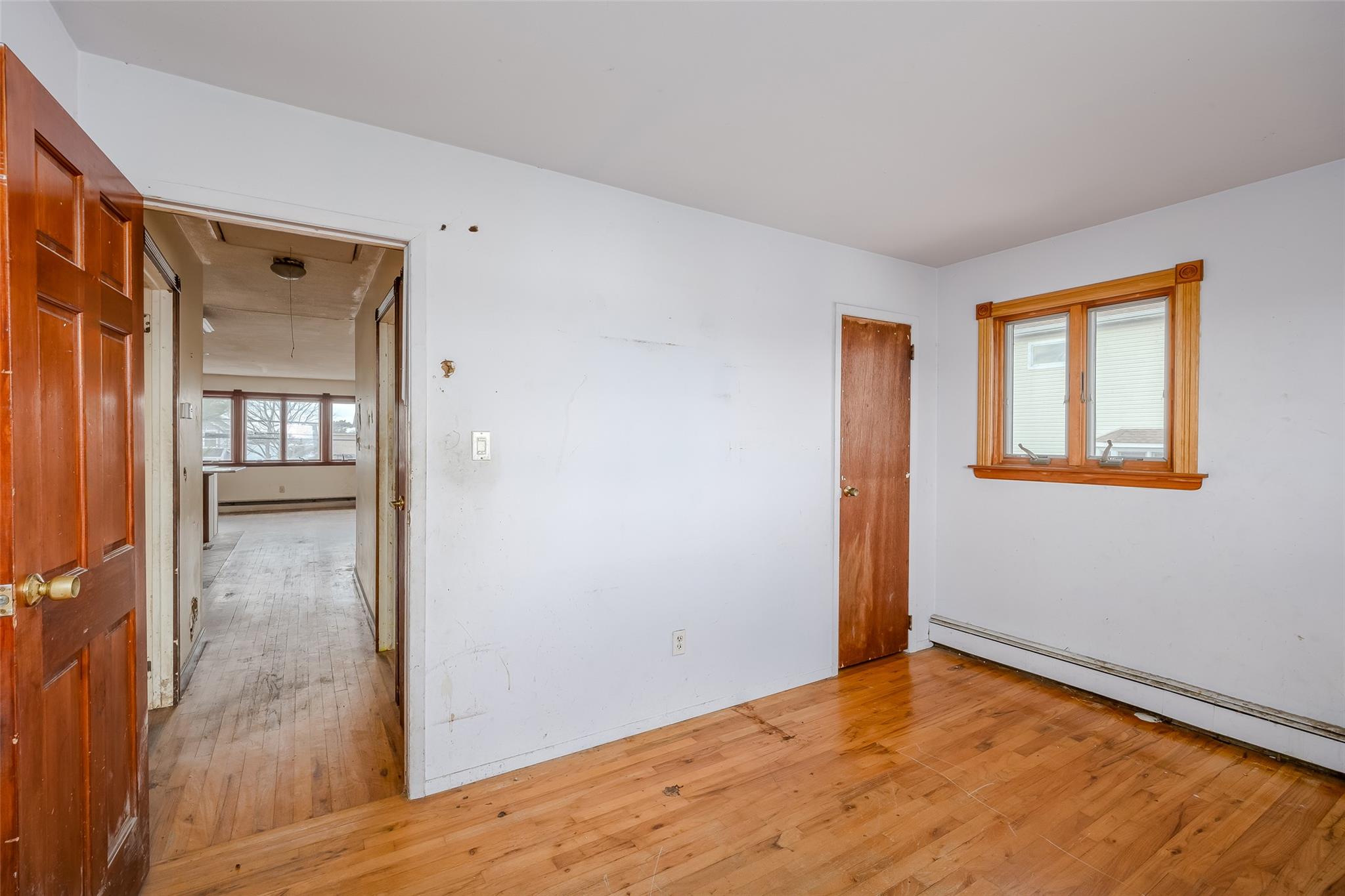 Freeport, New York, 11520, United States, 4 Bedrooms Bedrooms, ,2 BathroomsBathrooms,Residential,For Sale,1893600