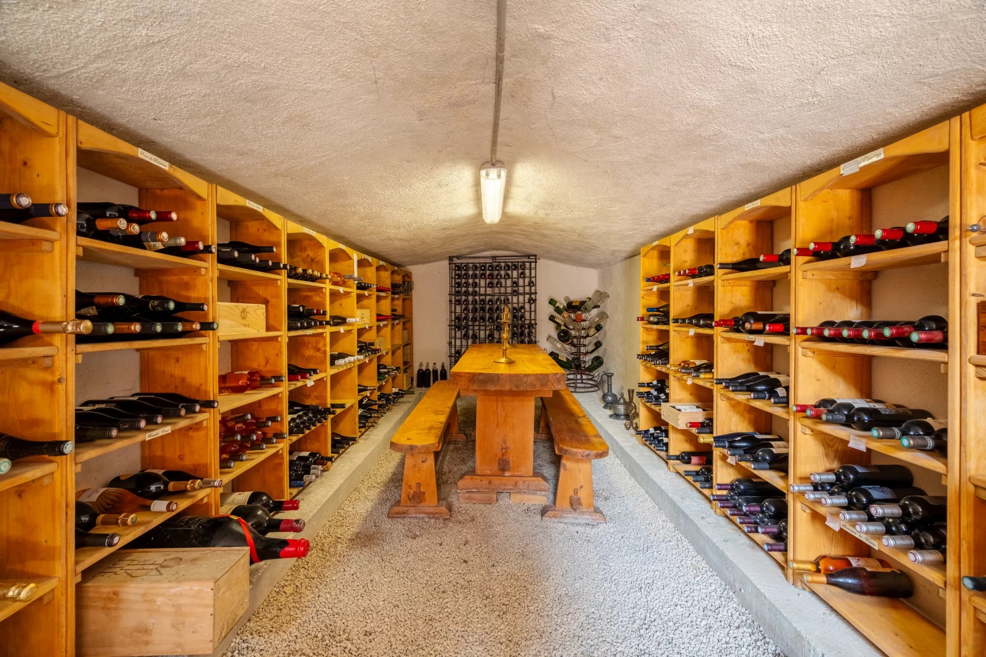 Arles, Provence-Alpes-Côte d’Azur, 13200, FR, ,Residential,For Sale,1987892