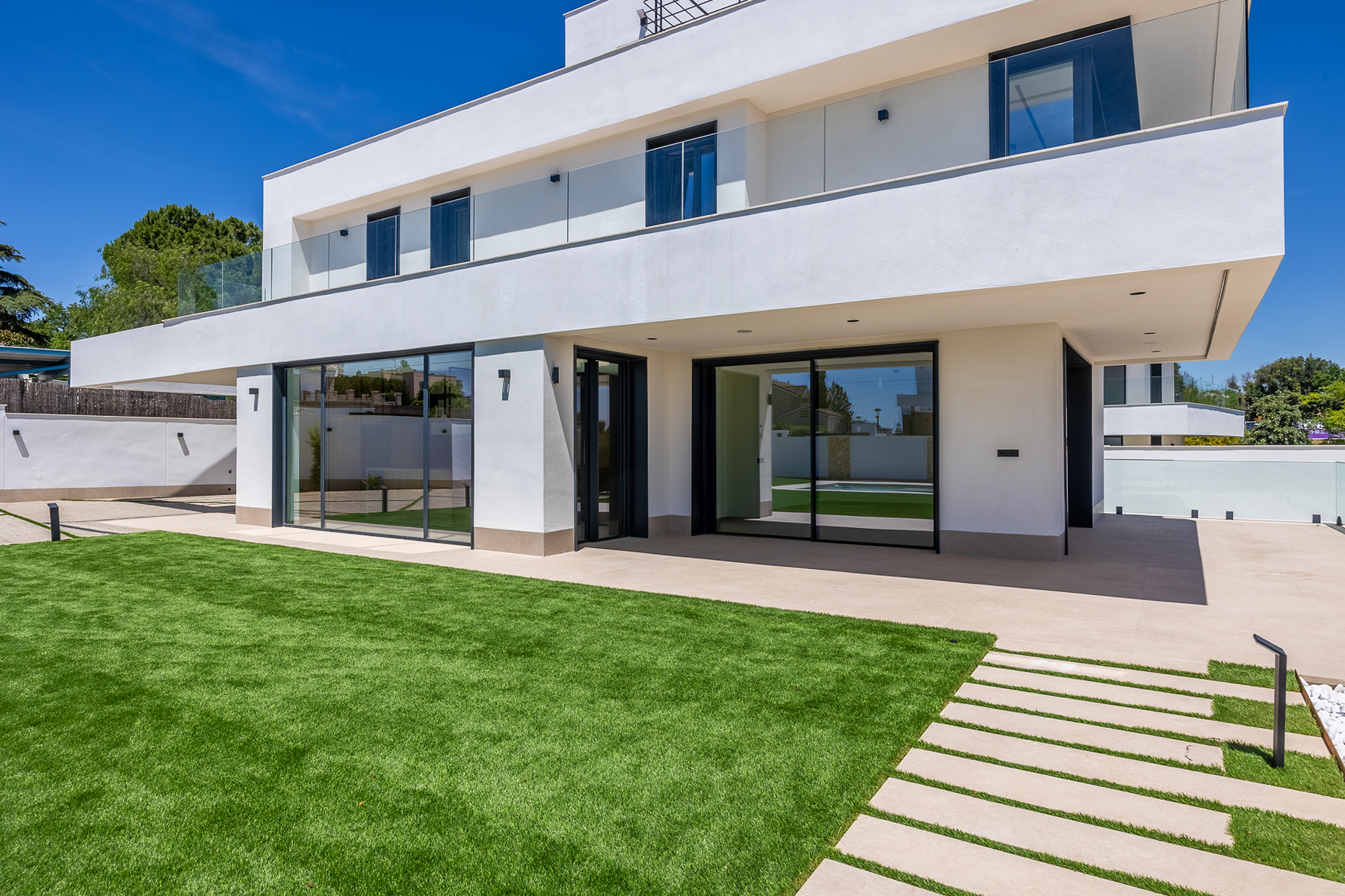  Newly built house with garden, pool, and open views over Seville - 物件實景