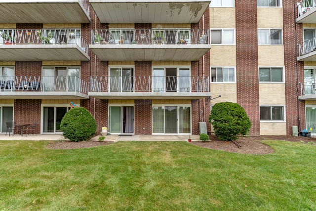 Maple Ave, Downers Grove, IL 60515 #1