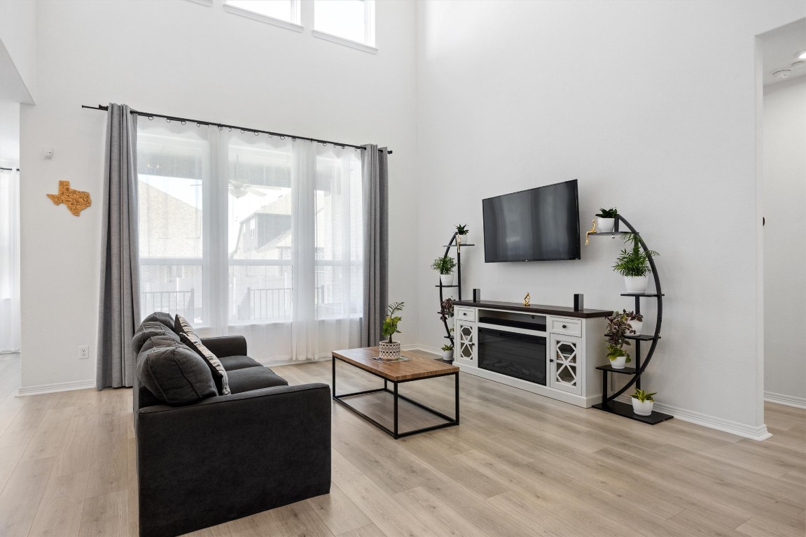 Georgetown, Texas, 78628, United States, 4 Bedrooms Bedrooms, ,4 BathroomsBathrooms,Residential,For Sale,1993524