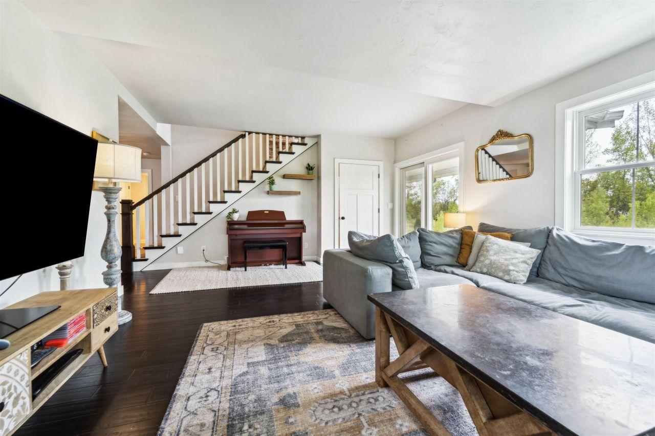 APPLETON, Wisconsin, 54913, United States, 3 Bedrooms Bedrooms, ,2 BathroomsBathrooms,Residential,For Sale,1827484