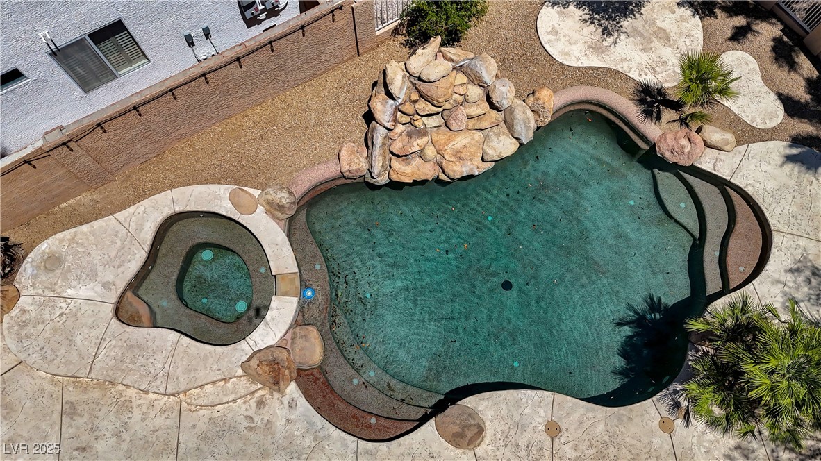 Henderson, Nevada, 89052, United States, 5 Bedrooms Bedrooms, ,2 BathroomsBathrooms,Residential,For Sale,1897207