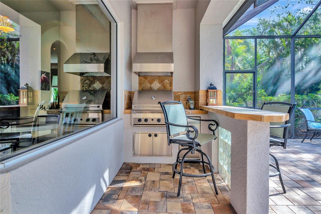 Bradenton, Florida, 34212, United States, 3 Bedrooms Bedrooms, ,3 BathroomsBathrooms,Residential,For Sale,1989547