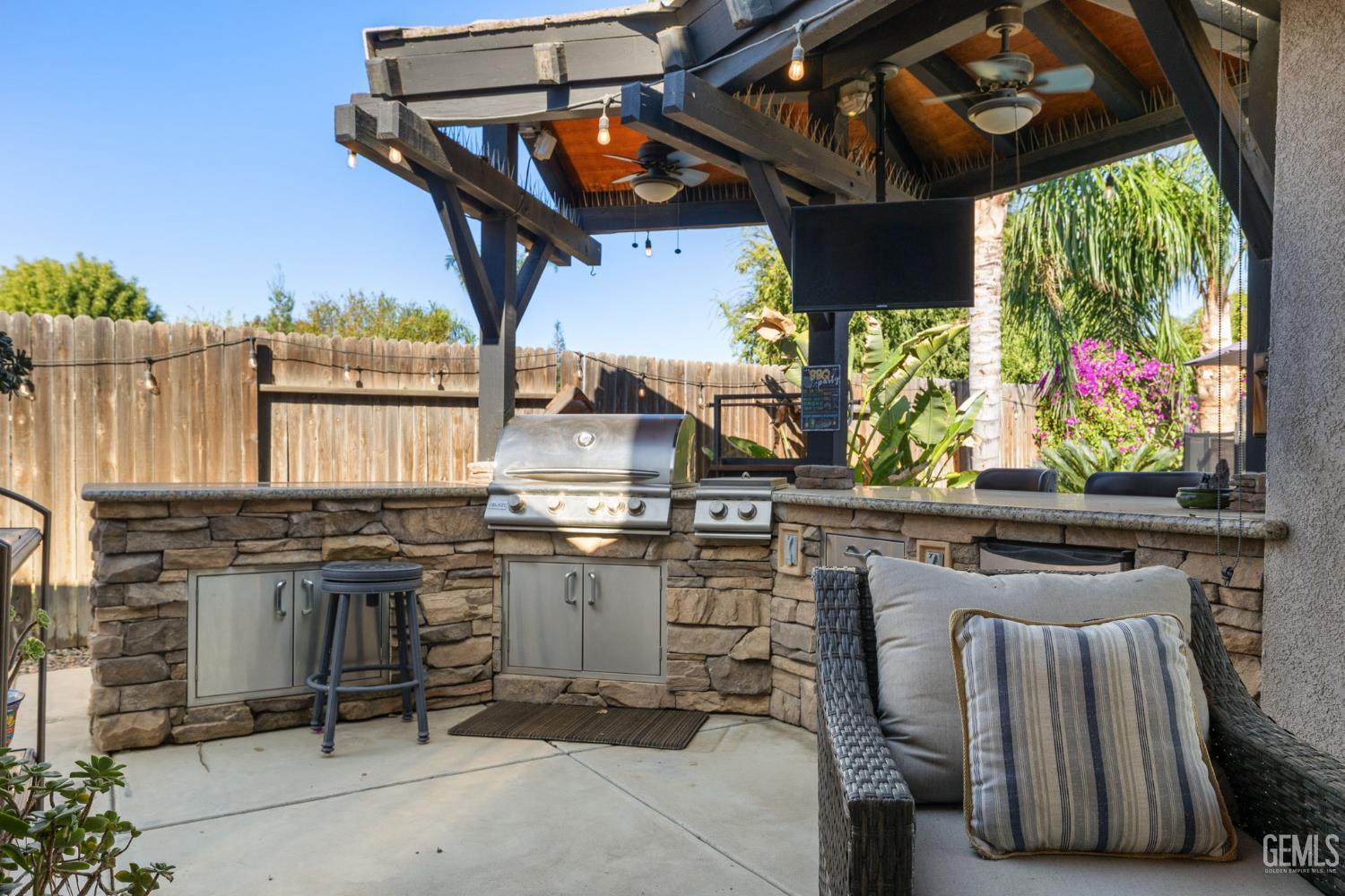 Bakersfield, California, 93312, United States, 4 Bedrooms Bedrooms, ,2 BathroomsBathrooms,Residential,For Sale,1970807