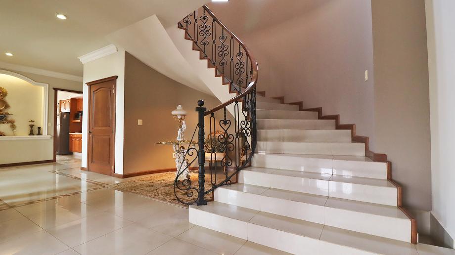 Retorno, Morelia, Michoacán de Ocampo, 58080, Mexico, 3 Bedrooms Bedrooms, ,3 BathroomsBathrooms,Residential,For Sale,Retorno,1554257
