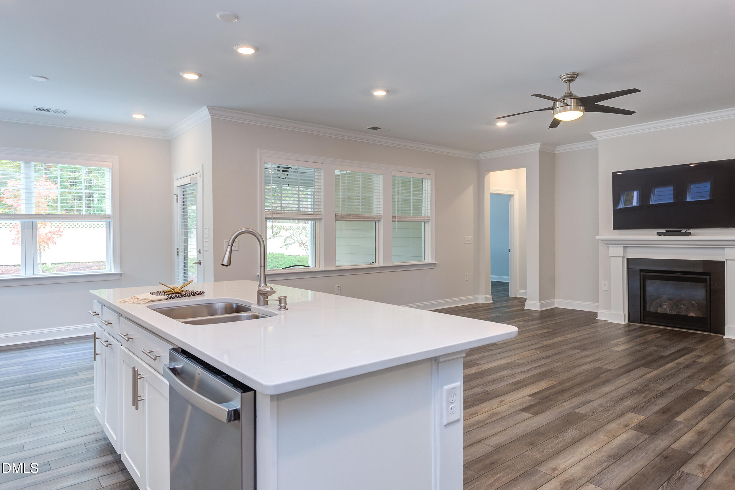 Durham, North Carolina, 27703, United States, 2 Bedrooms Bedrooms, ,2 BathroomsBathrooms,Residential,For Sale,1985387