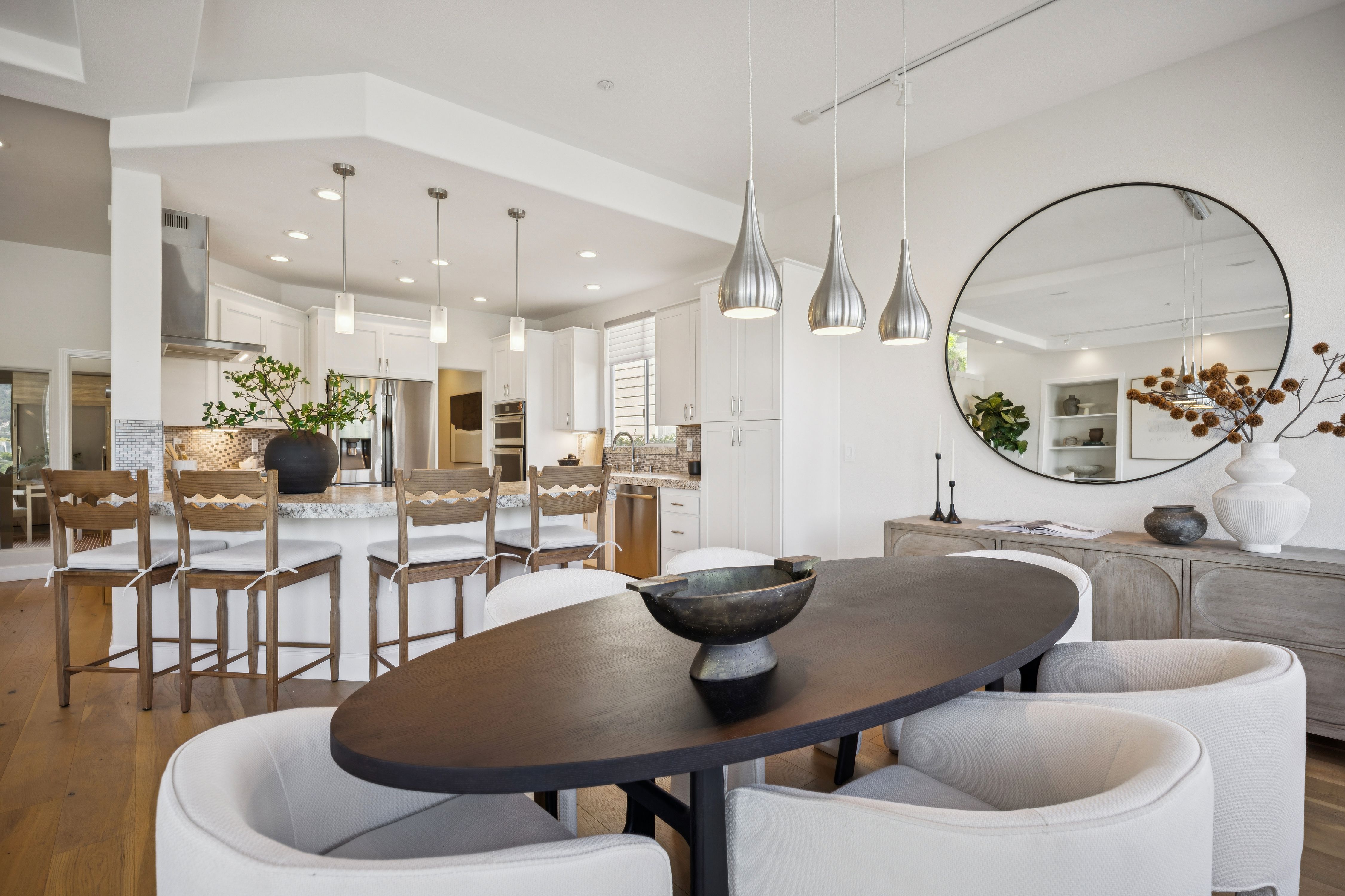  Sunny Waterfront Baypoint Lagoon Home - 物件實景