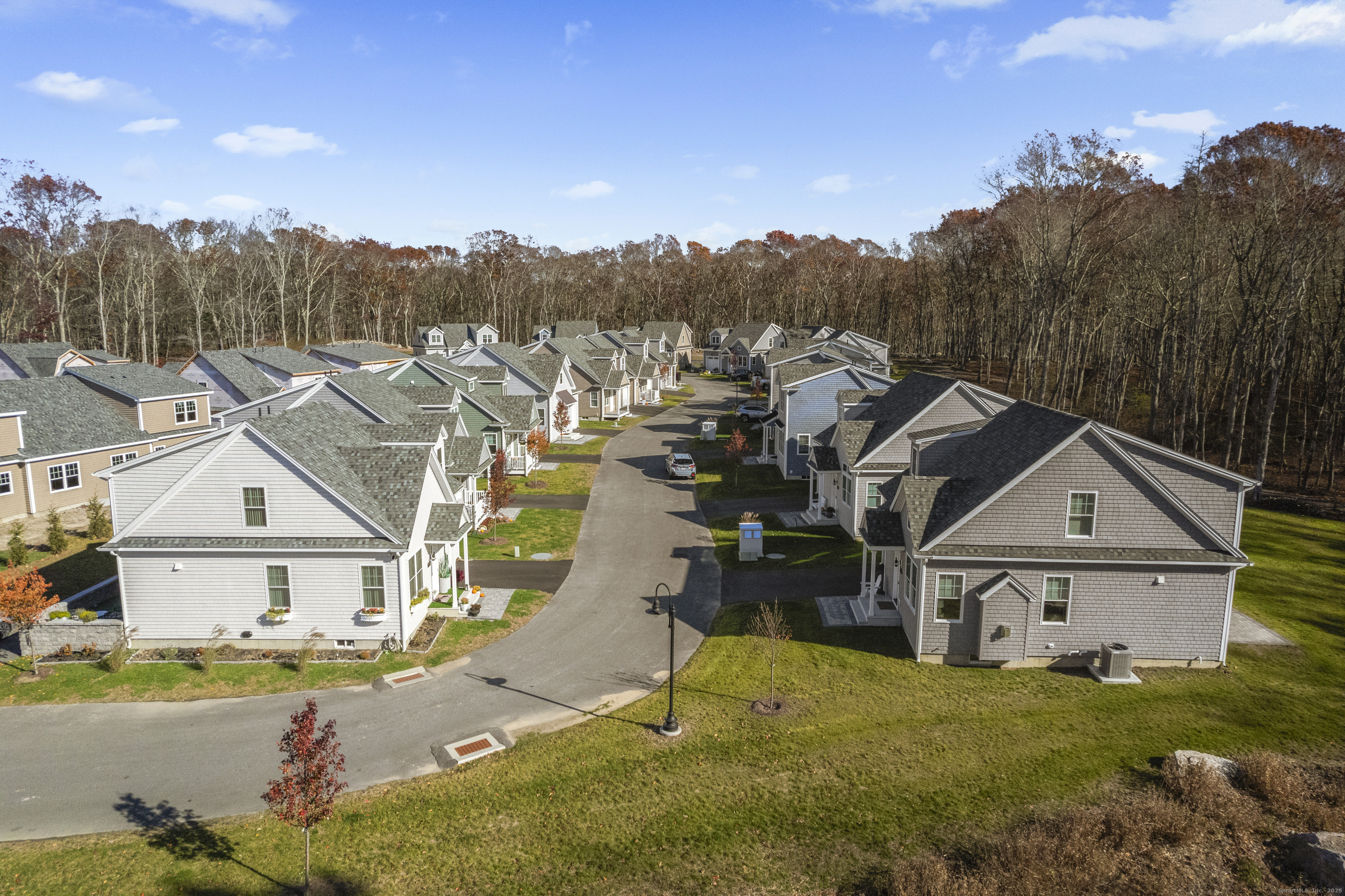 Waterford, Connecticut, 06385, United States, 3 Bedrooms Bedrooms, ,2 BathroomsBathrooms,Residential,For Sale,1995882