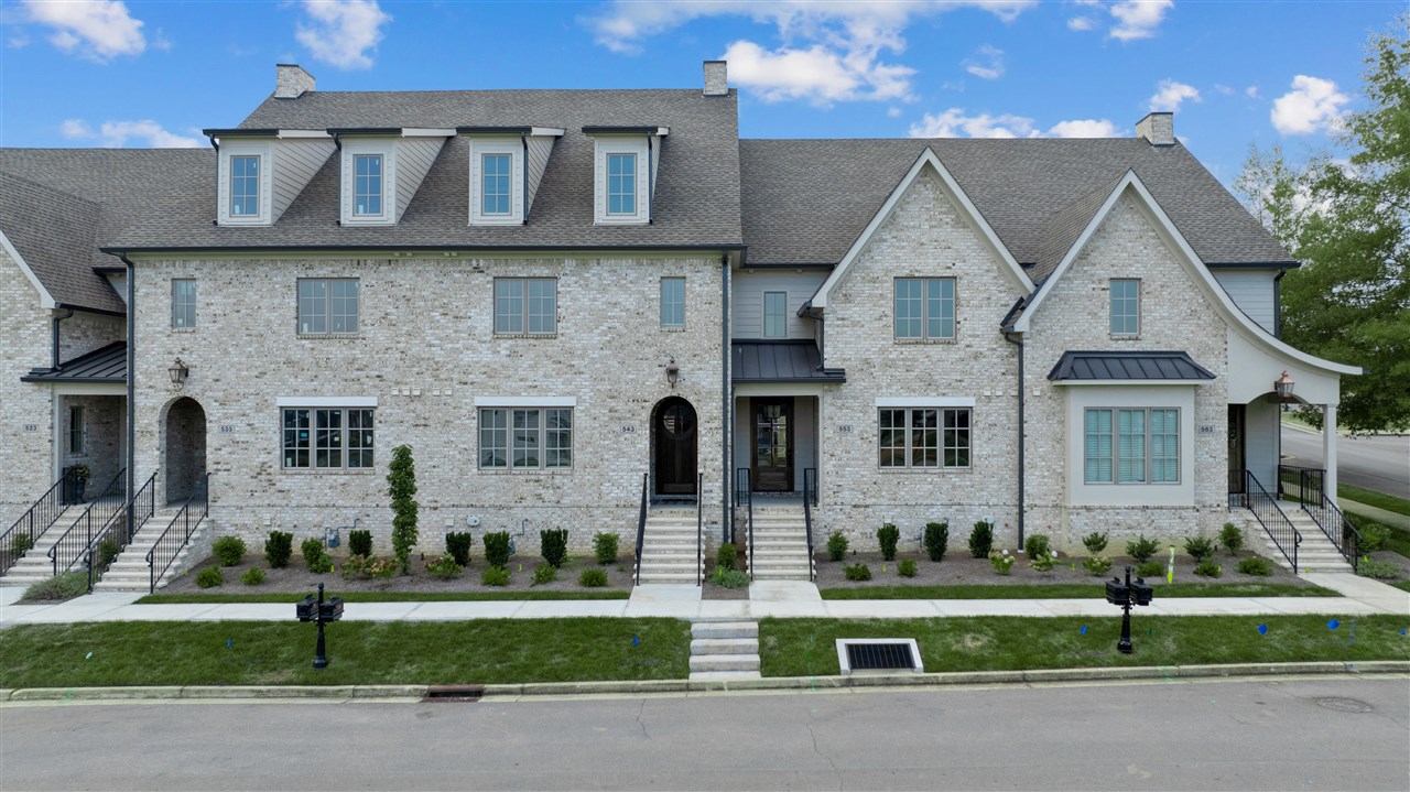 Bowling Green, Kentucky, 42103, United States, 3 Bedrooms Bedrooms, ,4 BathroomsBathrooms,Residential,For Sale,1941670