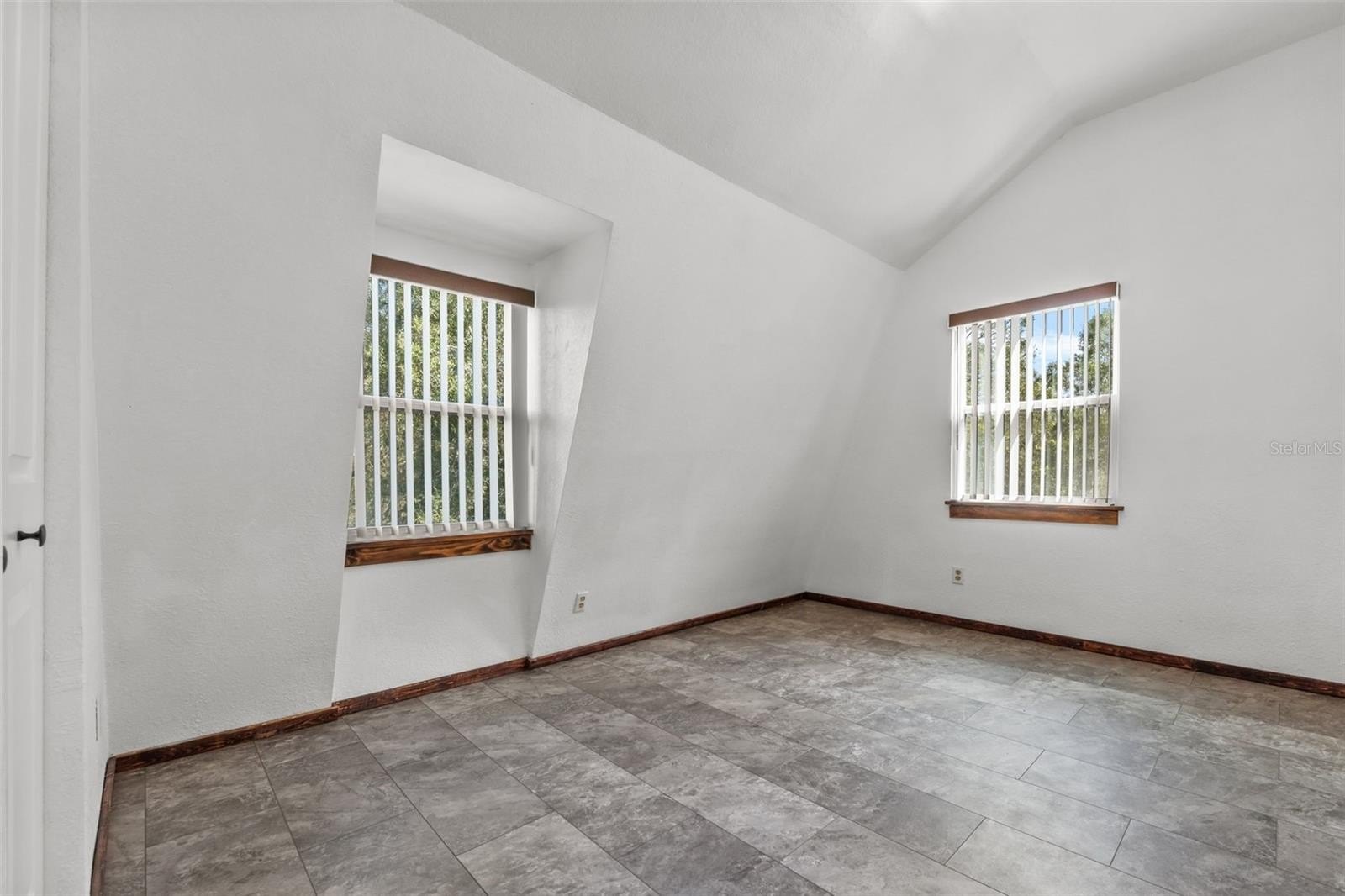FROSTPROOF, Florida, 33843, United States, 4 Bedrooms Bedrooms, ,3 BathroomsBathrooms,Residential,For Sale,1864112