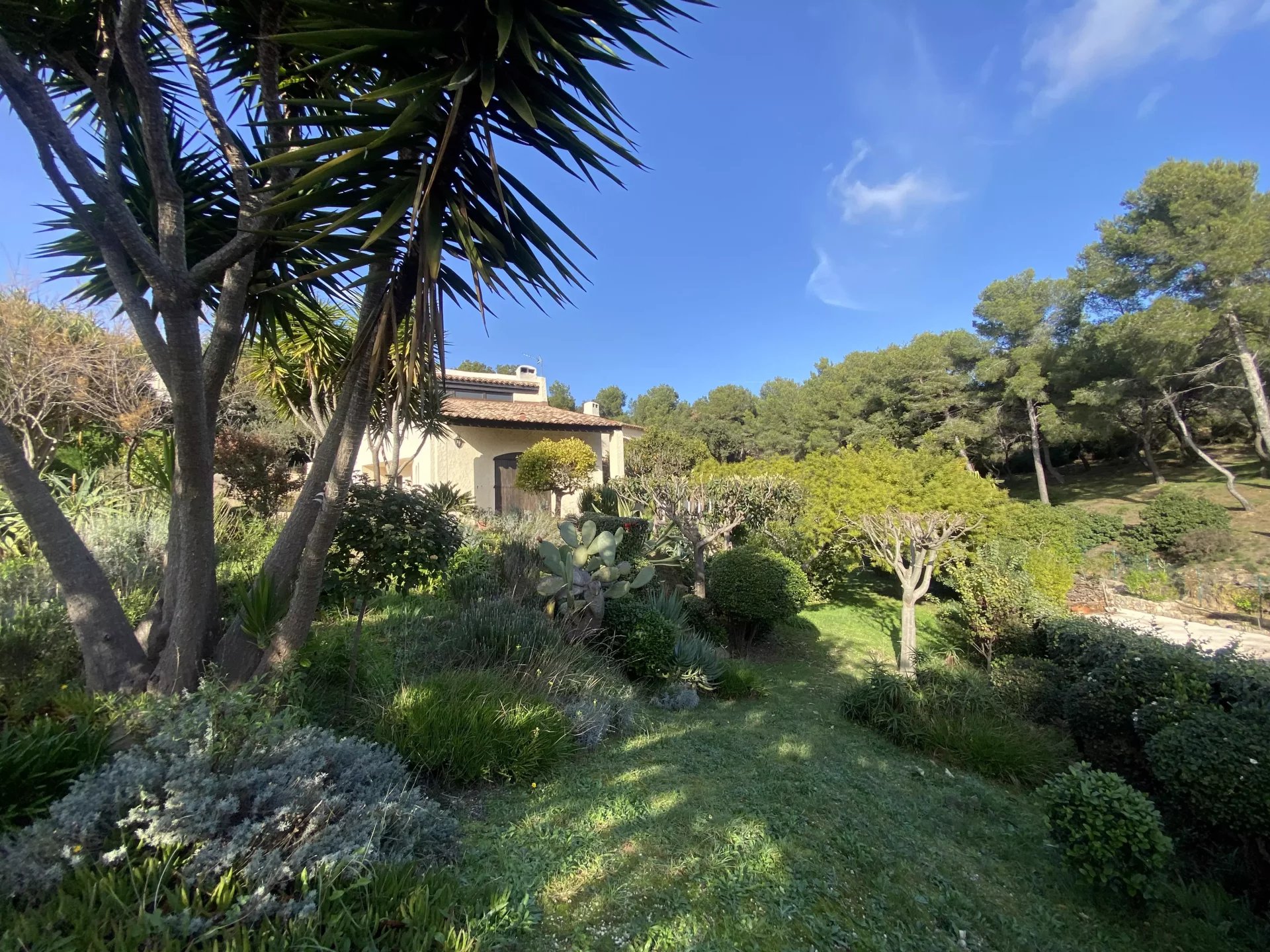 Saint-Mandrier-sur-Mer, Provence-Alpes-Côte d’Azur, 83430, FR, 4 Bedrooms Bedrooms, ,6 BathroomsBathrooms,Residential,For Sale,1673174