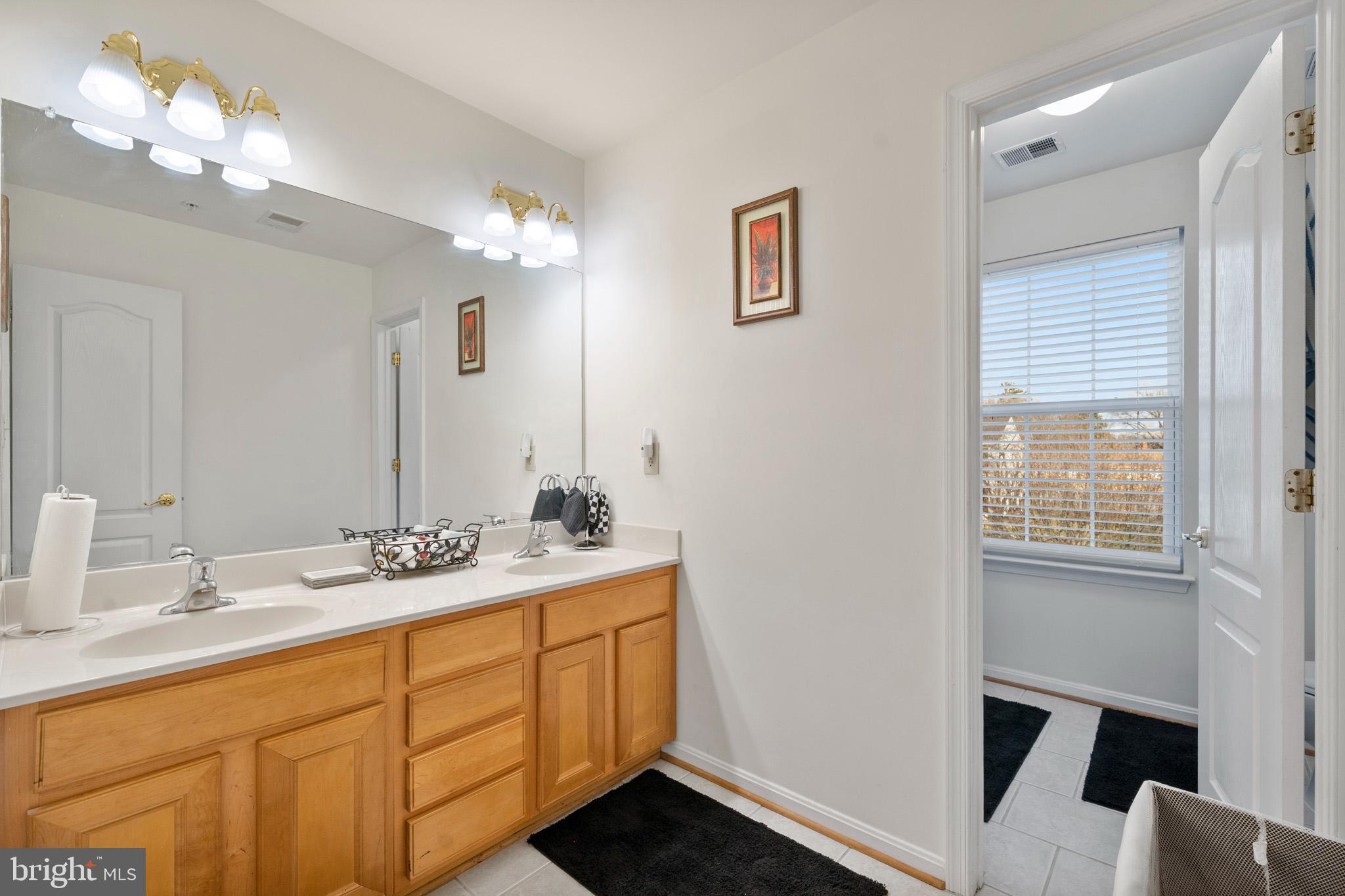 Clinton, Maryland, 20735, United States, 5 Bedrooms Bedrooms, ,4 BathroomsBathrooms,Residential,For Sale,2005759