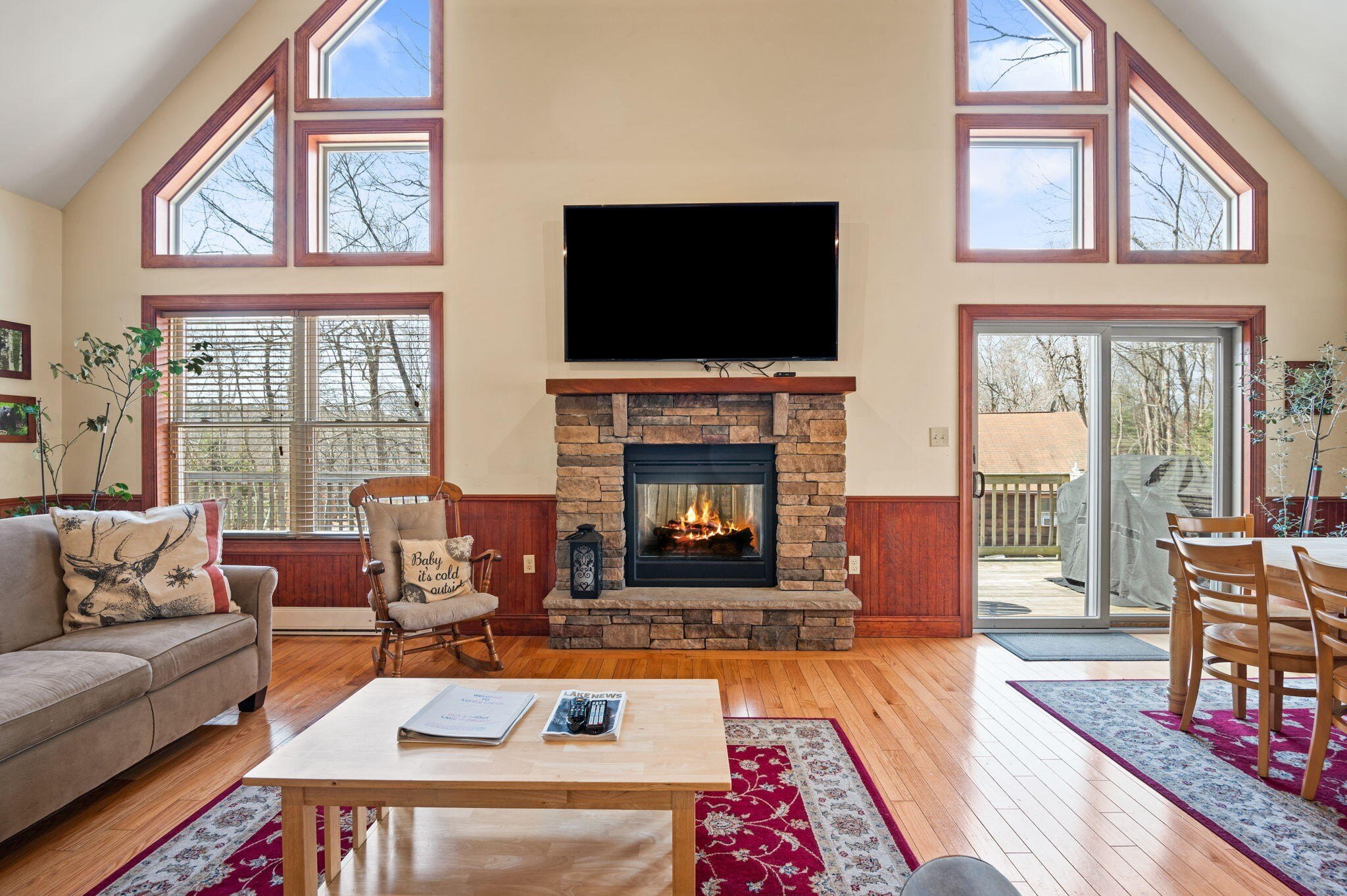 Lake Harmony, Pennsylvania, 18624, United States, 6 Bedrooms Bedrooms, ,3 BathroomsBathrooms,Residential,For Sale,1983616