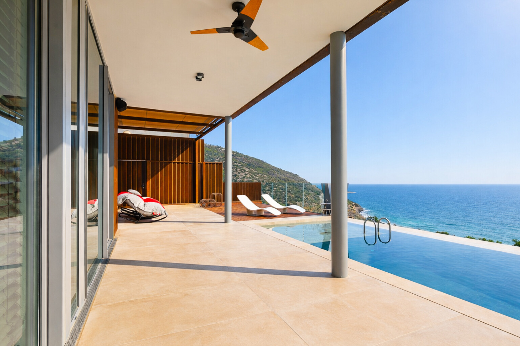  Exclusive luxury villa with panoramic sea views in Garraf - 物件實景