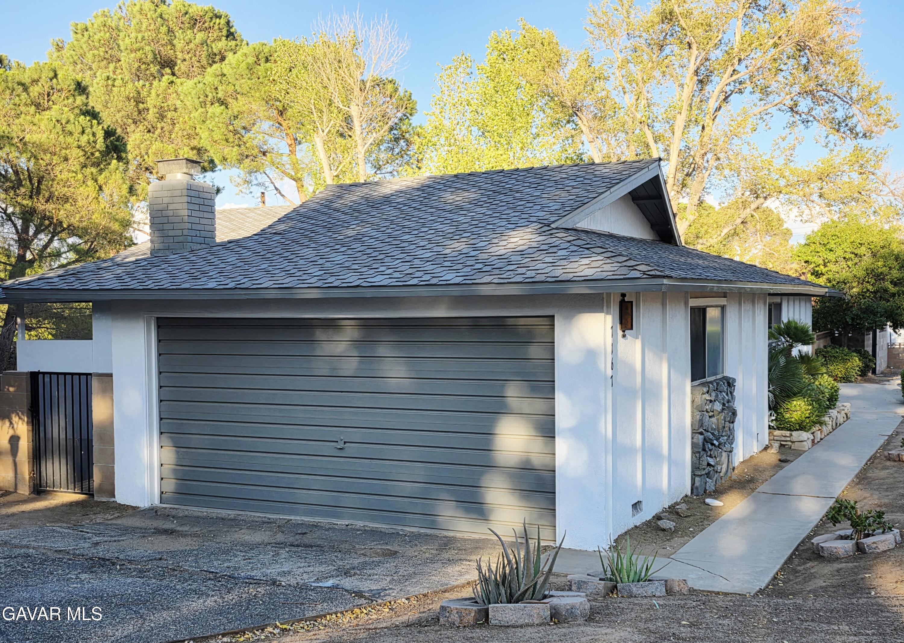 Lancaster, California, 93536, United States, 3 Bedrooms Bedrooms, ,2 BathroomsBathrooms,Residential,For Sale,1992417