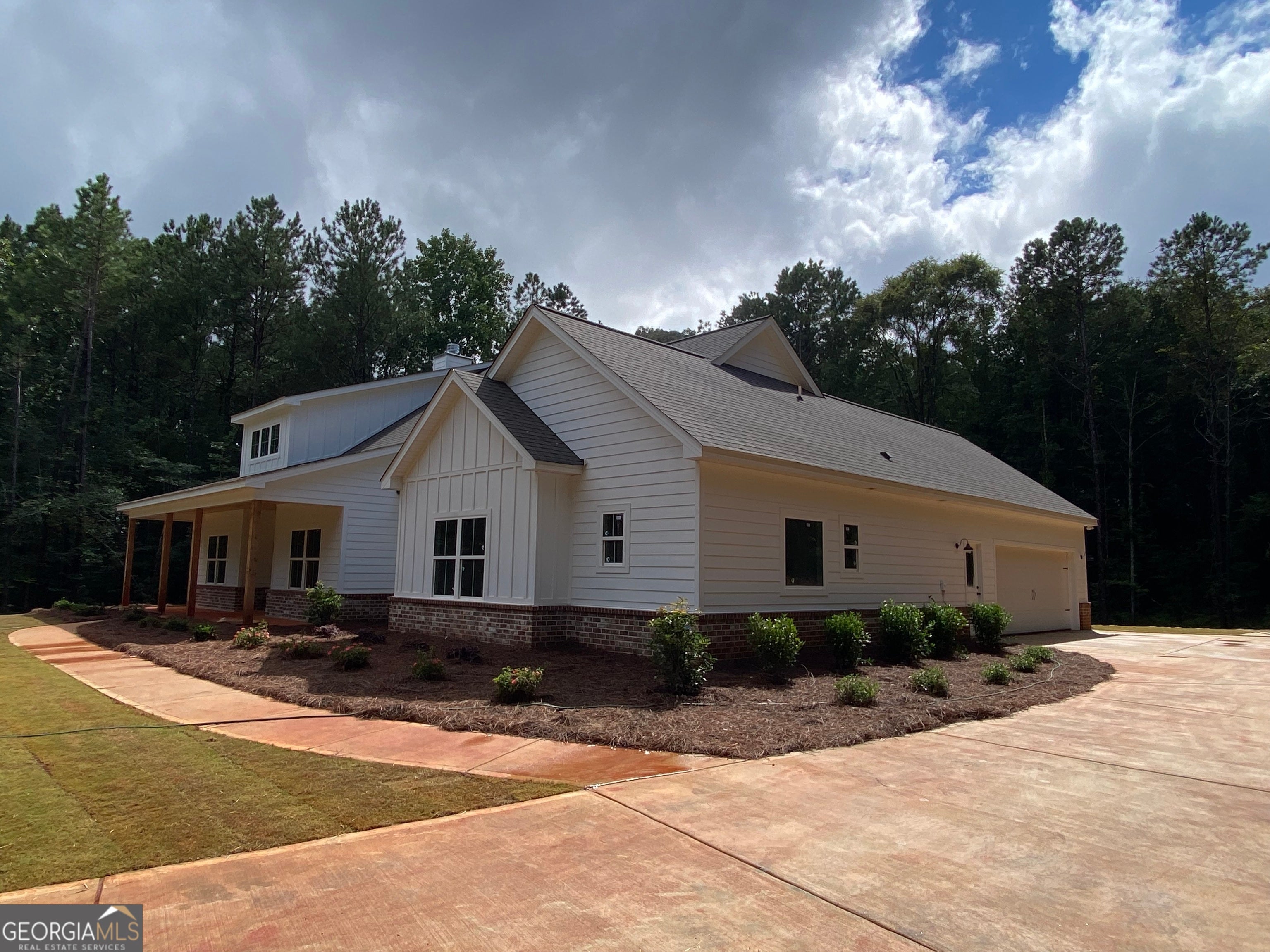 Forsyth, Georgia, 31029, United States, 4 Bedrooms Bedrooms, ,3 BathroomsBathrooms,Residential,For Sale,1922681