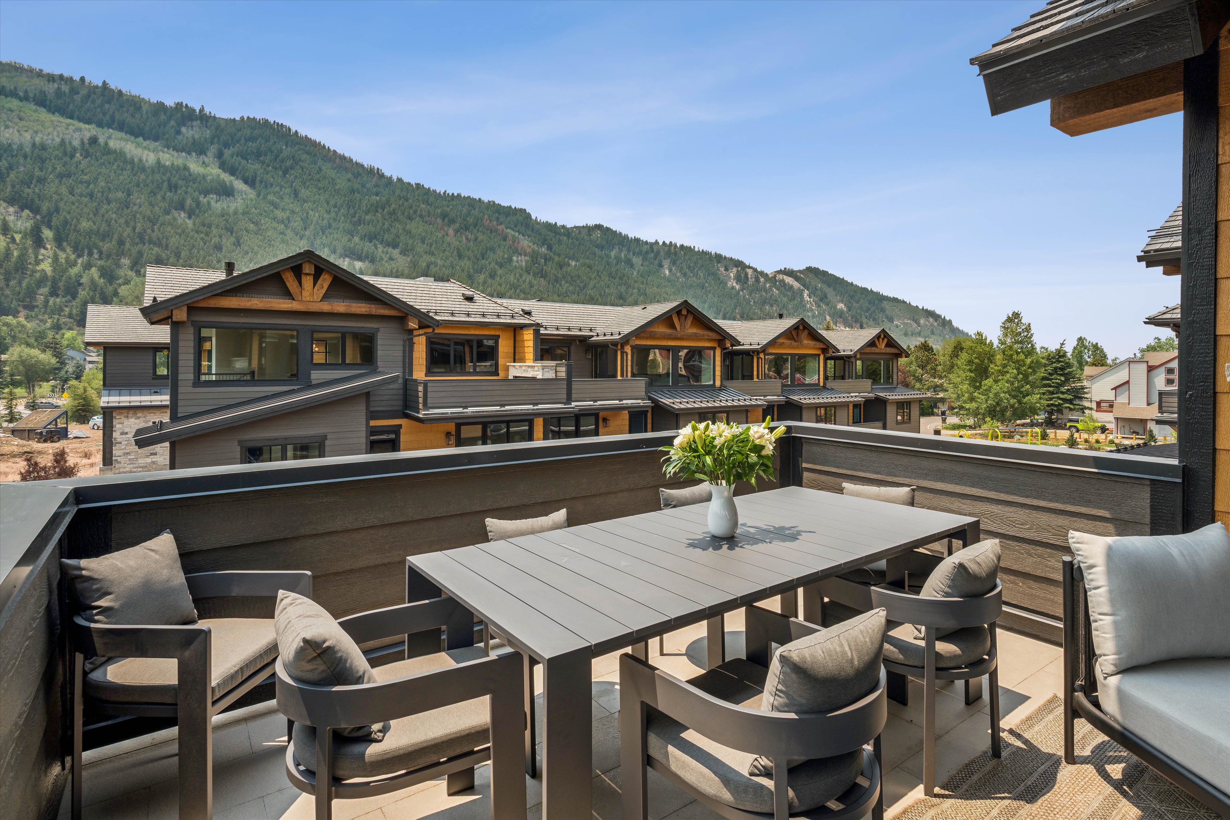  Contemporary architecture meets effortless mountain living at The Kestrel - 物件實景
