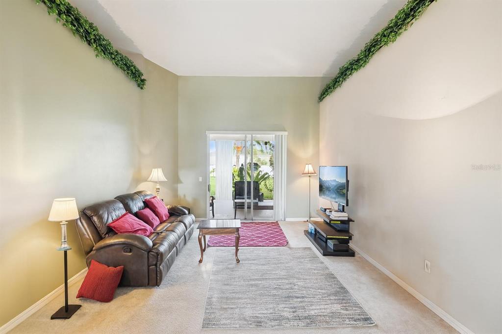 Winter Garden, Florida, 34787, United States, 4 Bedrooms Bedrooms, ,2 BathroomsBathrooms,Residential,For Sale,1961513