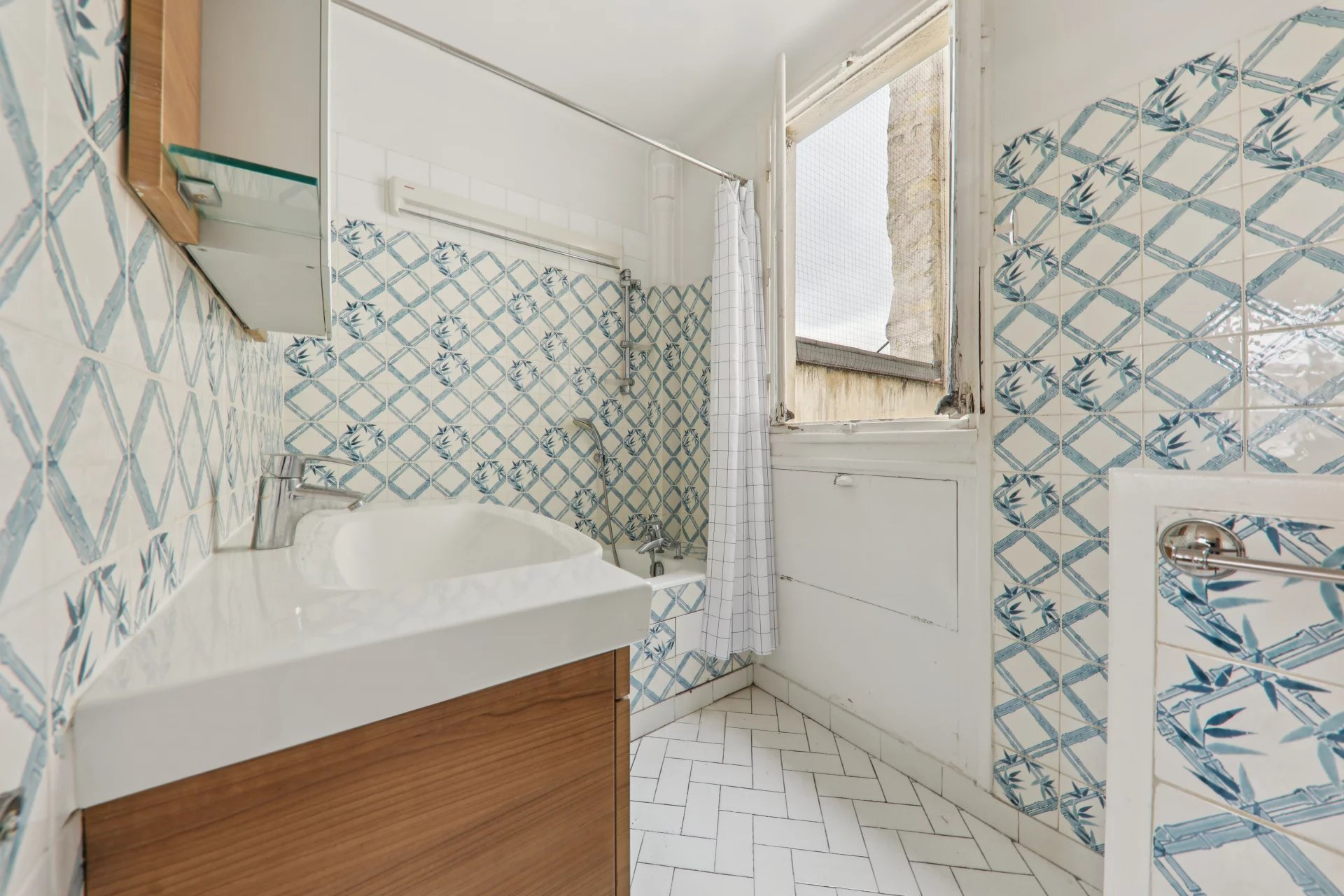 Paris 7th, Île-de-France, 75007, FR, 1 Bedroom Bedrooms, ,1 BathroomBathrooms,Residential,For Sale,1969026