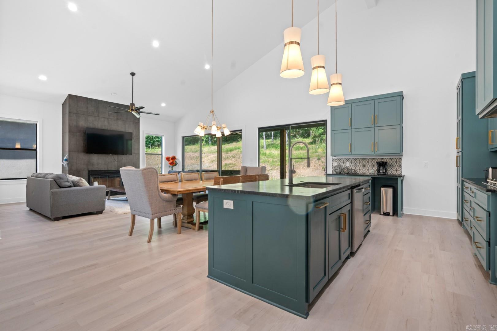 Hot Springs, Arkansas, 71913, United States, 3 Bedrooms Bedrooms, ,2 BathroomsBathrooms,Residential,For Sale,1753196