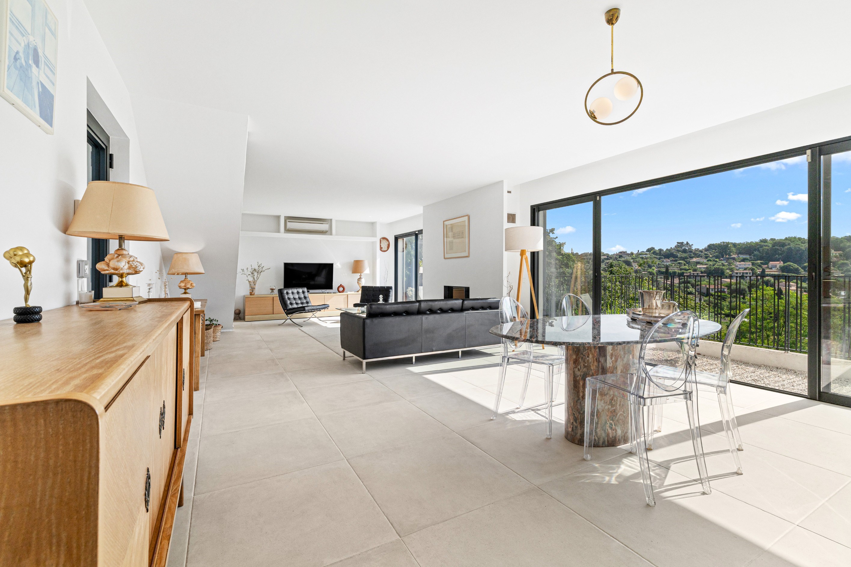  Architect-designed contemporary villa for sale in Vence near Saint-Paul-de-Vence - 物件實景