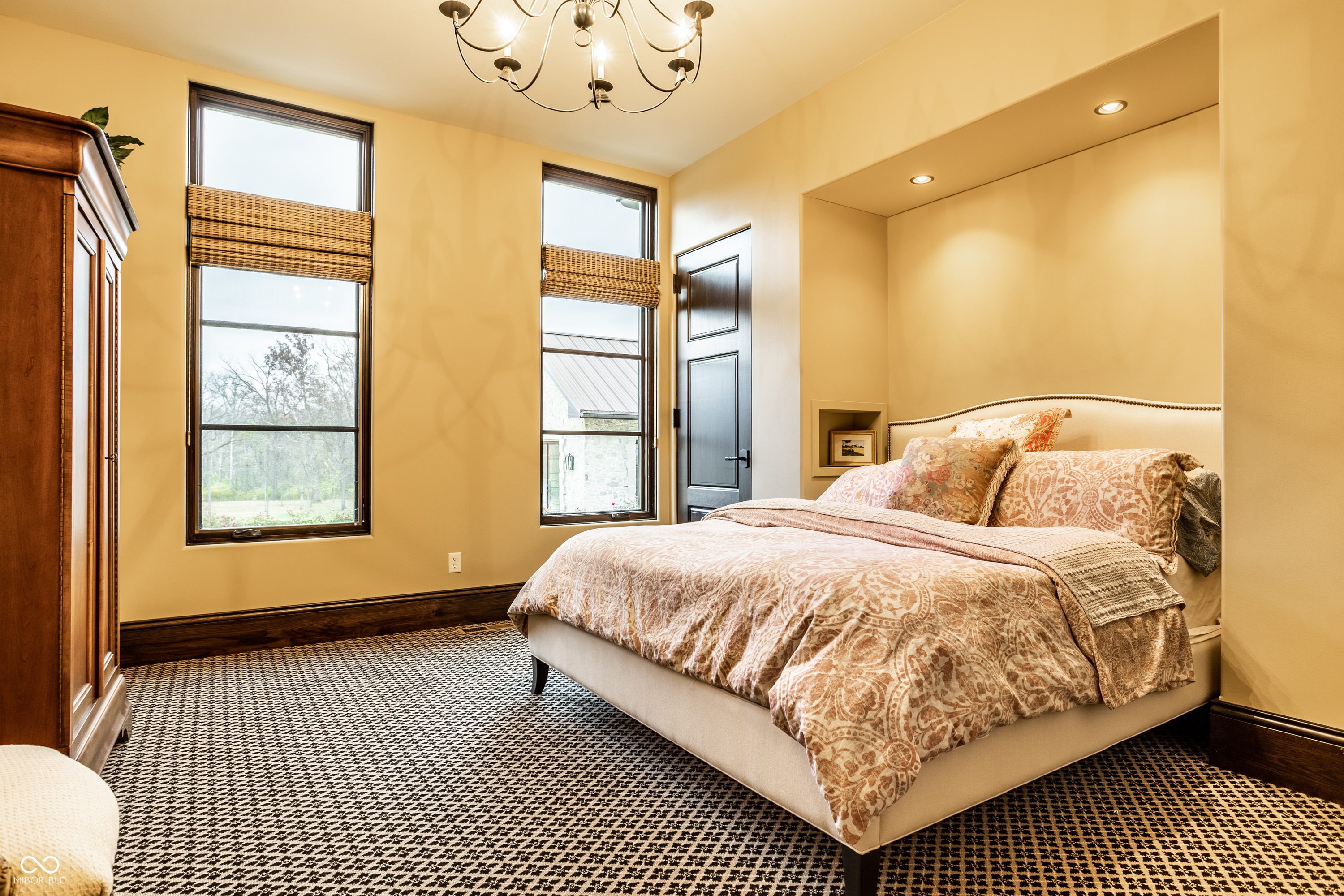 Zionsville, Indiana, 46077, United States, 5 Bedrooms Bedrooms, ,9 BathroomsBathrooms,Residential,For Sale,2012395