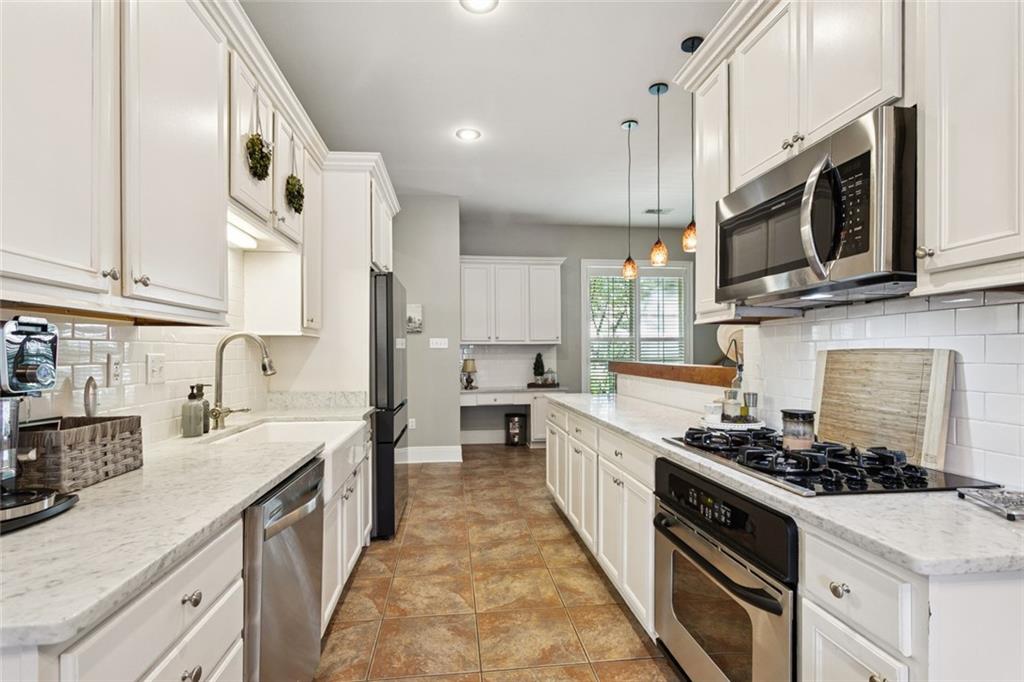 Mandeville, Louisiana, 70471, United States, 4 Bedrooms Bedrooms, ,3 BathroomsBathrooms,Residential,For Sale,1898629