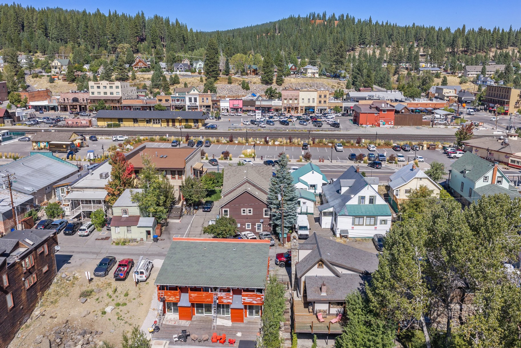  A Storied Piece of Truckee History with Remarkable Possibilities - 物件實景