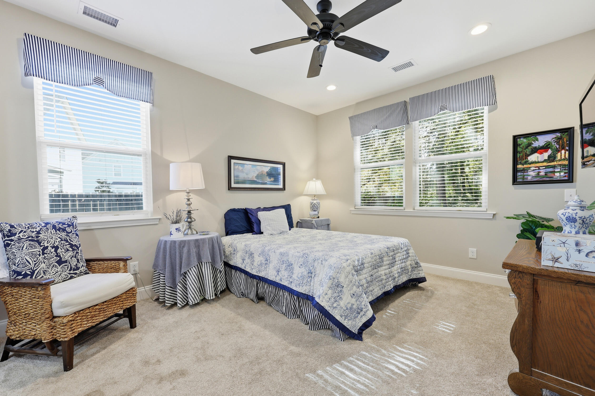 Mount Pleasant, South Carolina, 29466, United States, 3 Bedrooms Bedrooms, ,2 BathroomsBathrooms,Residential,For Sale,1992922