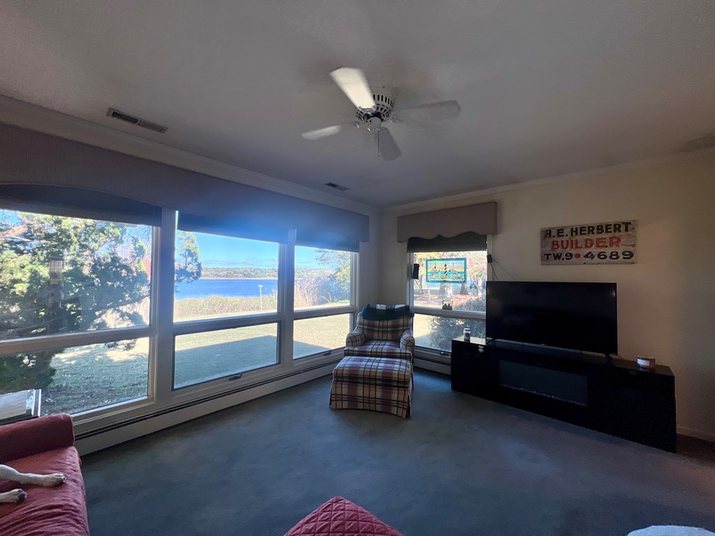 Onancock, Virginia, 23417, United States, 2 Bedrooms Bedrooms, ,2 BathroomsBathrooms,Residential,For Sale,1971701