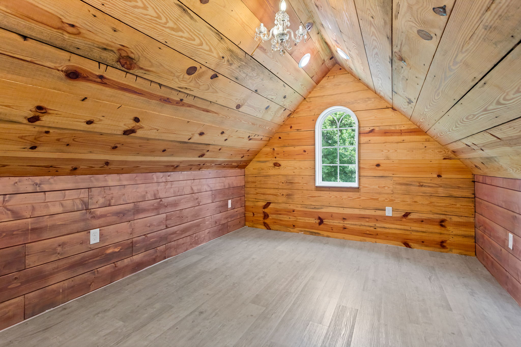  204 Crestwood Drive, Greenville, SC 29609 - 物件實景