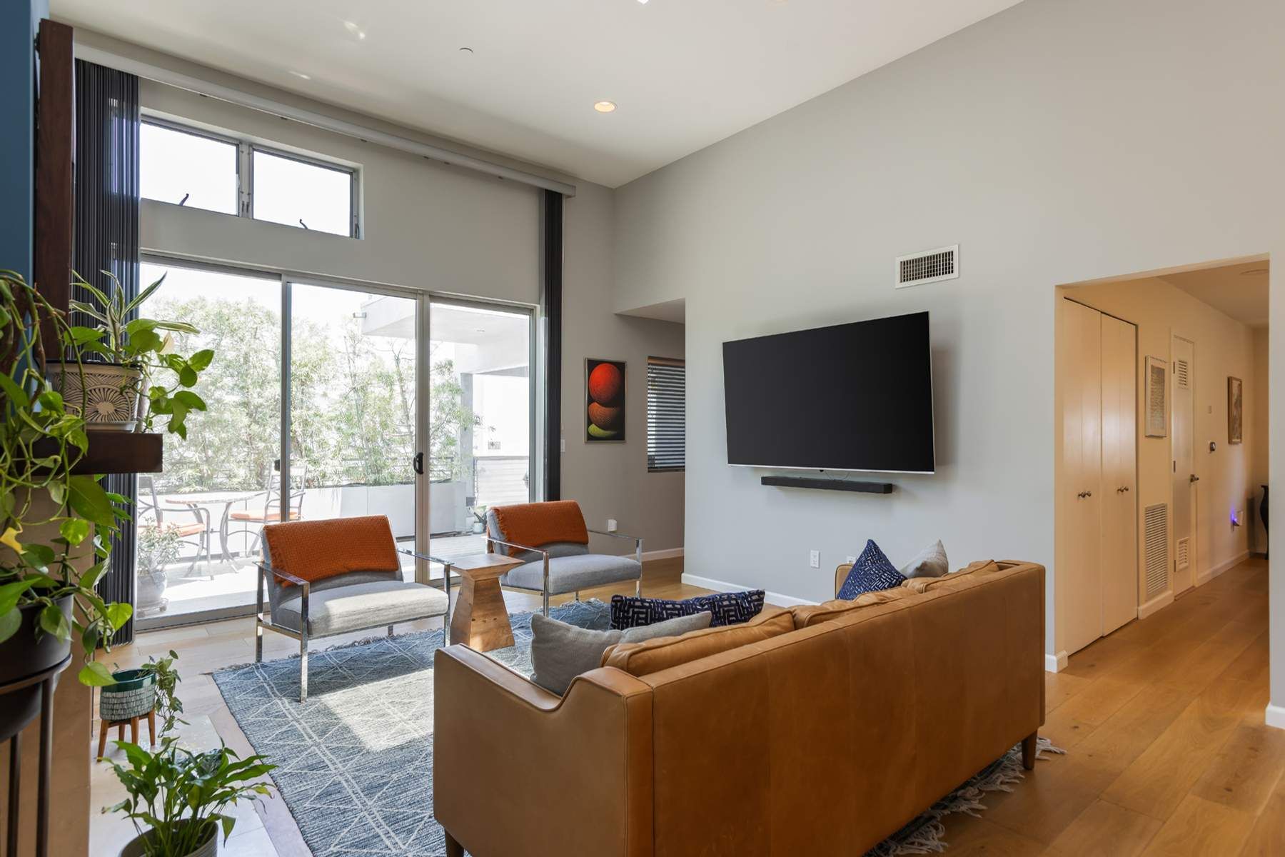  5936 Barton Avenue - 物件實景