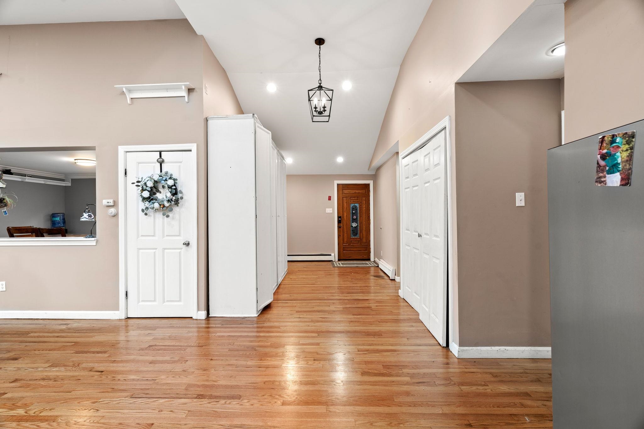 Plaistow, New Hampshire, 03865, United States, 4 Bedrooms Bedrooms, ,1 BathroomBathrooms,Residential,For Sale,2001863