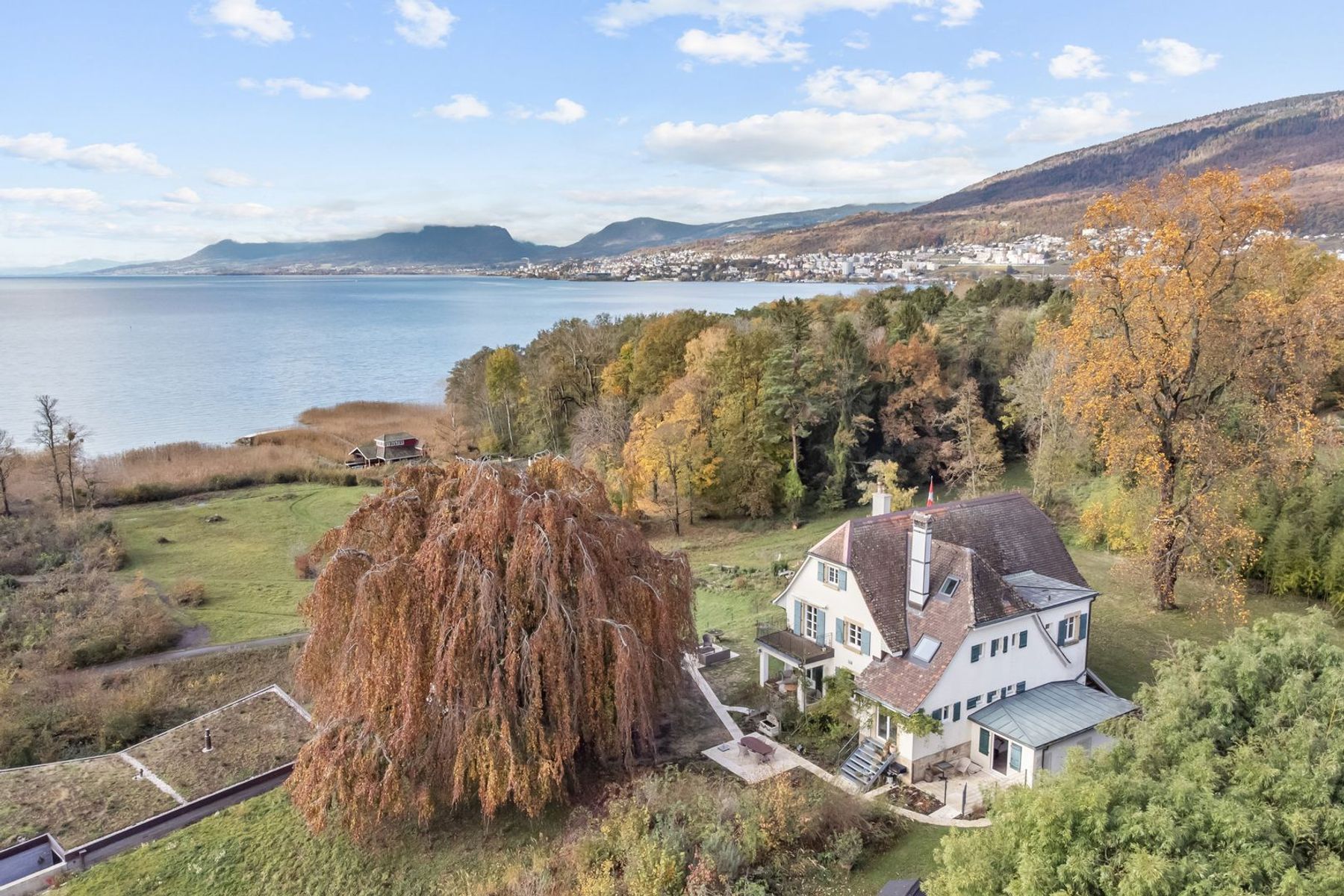  Exclusive waterfront property on Lake Neuchâtel - 物件實景