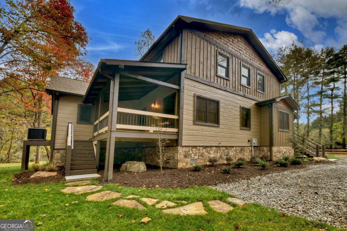 Mineral Bluff, Georgia, 30559, United States, 6 Bedrooms Bedrooms, ,3 BathroomsBathrooms,Residential,For Sale,1989738