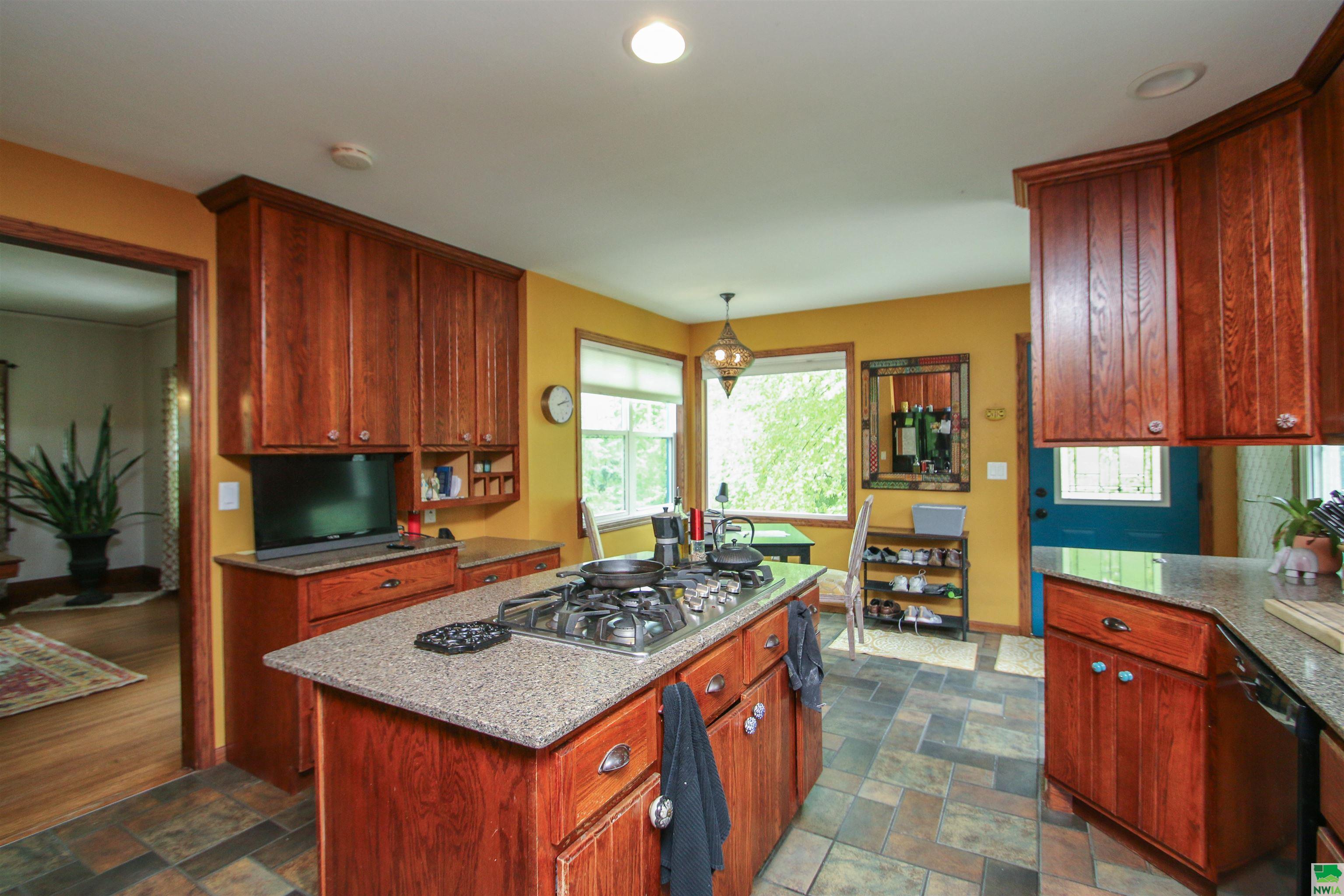Sioux City, Iowa, 51103, United States, 5 Bedrooms Bedrooms, ,3 BathroomsBathrooms,Residential,For Sale,1824079