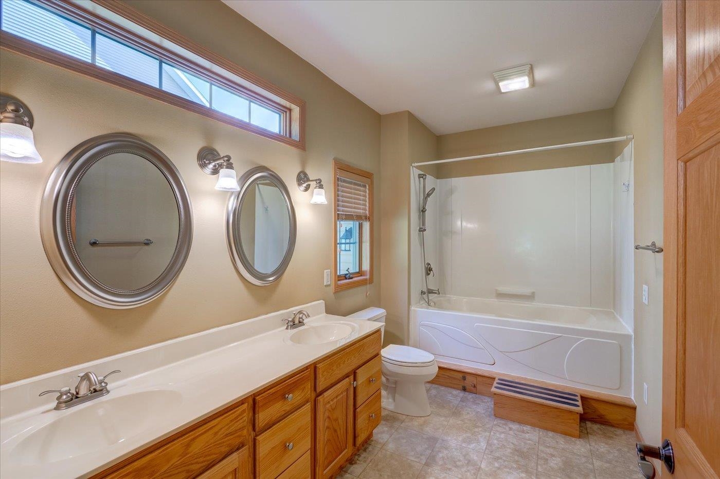 Cross Plains, Wisconsin, 53528, United States, 4 Bedrooms Bedrooms, ,3 BathroomsBathrooms,Residential,For Sale,1914222