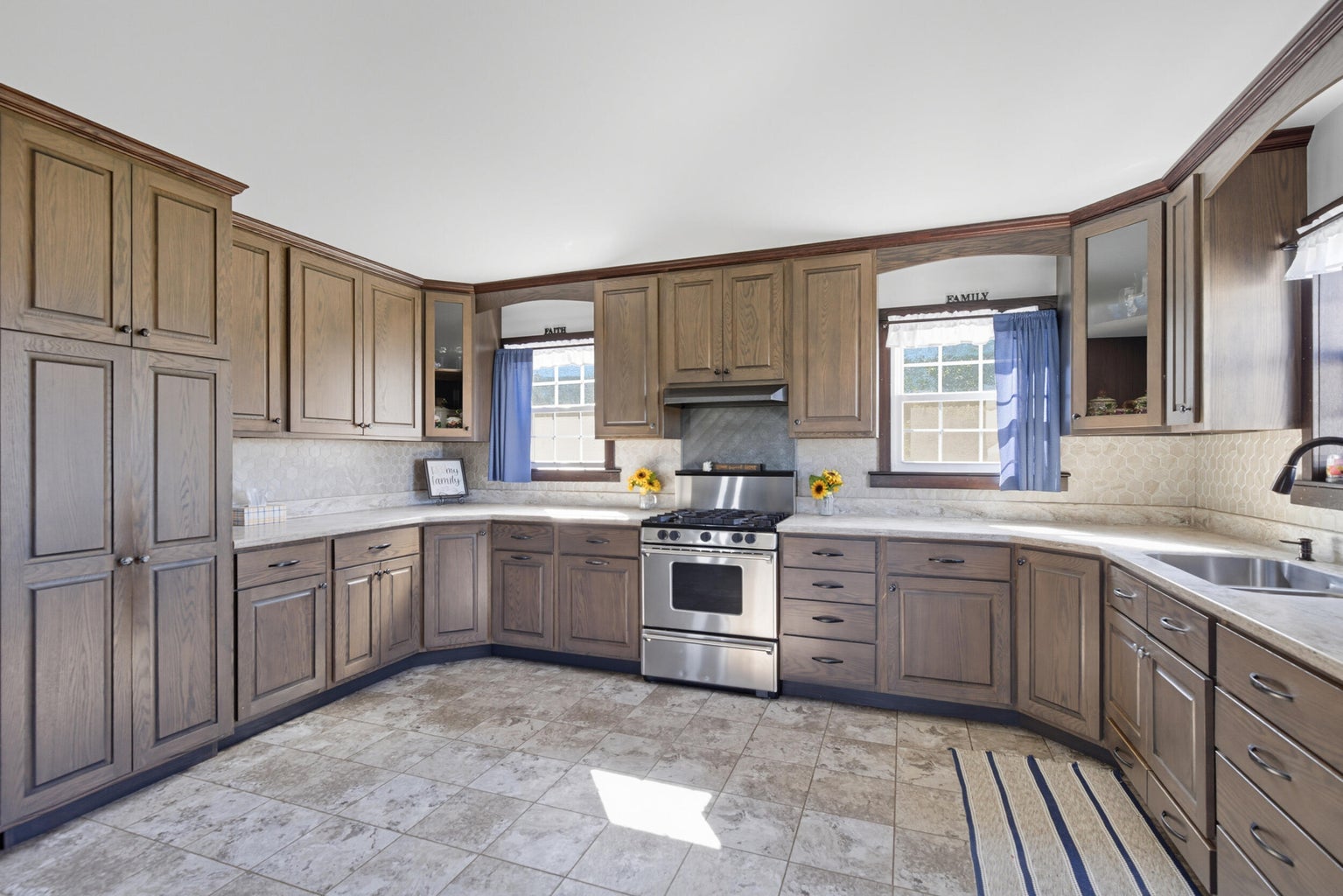 Nashville, Michigan, 49073, United States, 8 Bedrooms Bedrooms, ,3 BathroomsBathrooms,Residential,For Sale,1983541