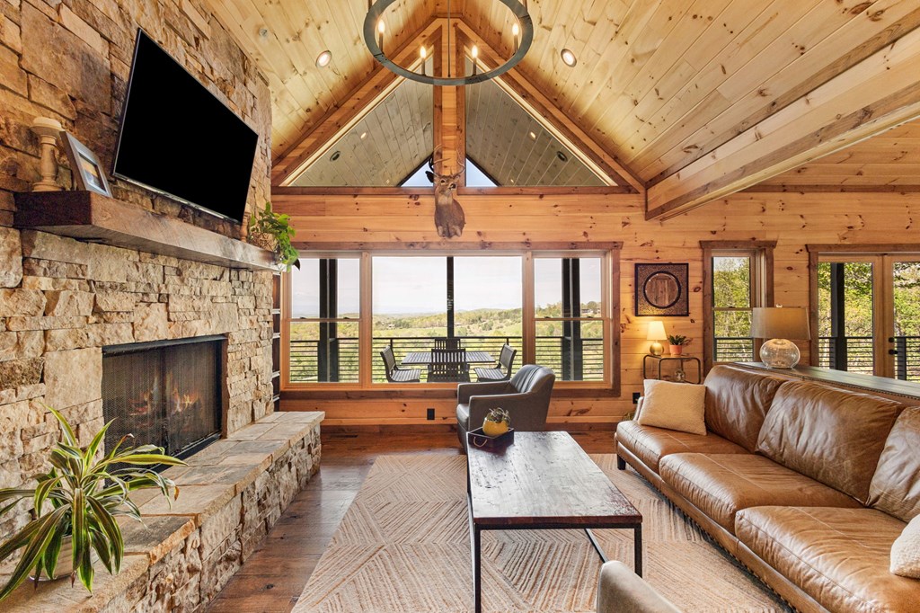 Morganton, Georgia, 30560, United States, 3 Bedrooms Bedrooms, ,3 BathroomsBathrooms,Residential,For Sale,1983802