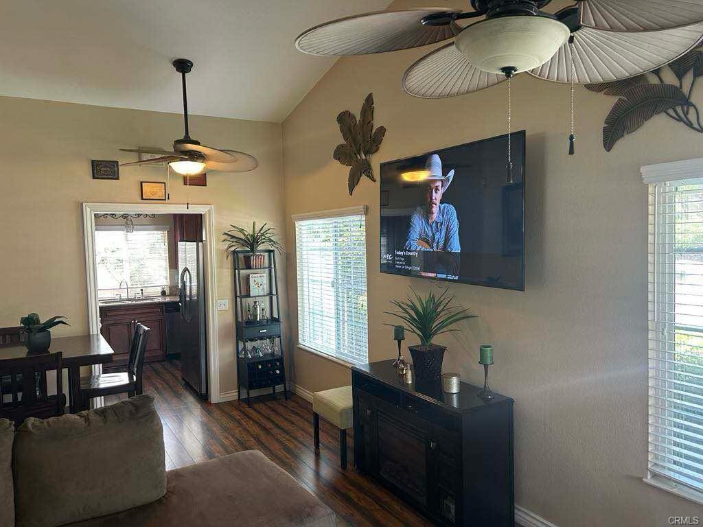 Rancho Cucamonga, California, 91739, United States, 2 Bedrooms Bedrooms, ,1 BathroomBathrooms,Residential,For Sale,1981307