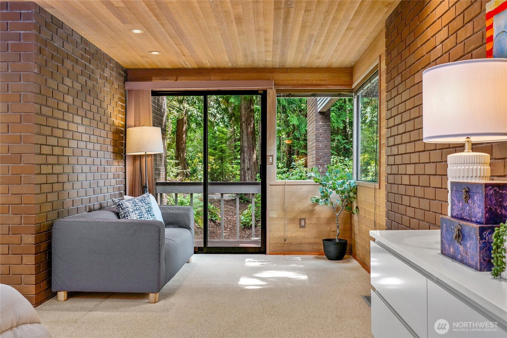Renton, Washington, 98059, United States, 5 Bedrooms Bedrooms, ,4 BathroomsBathrooms,Residential,For Sale,1925920