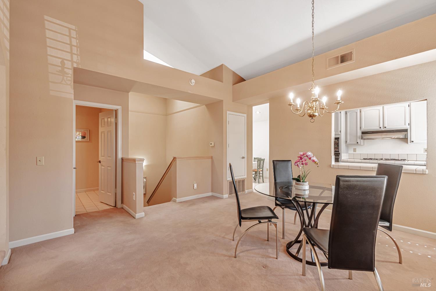 Santa Rosa, California, 95403, United States, 3 Bedrooms Bedrooms, ,3 BathroomsBathrooms,Residential,For Sale,1958612