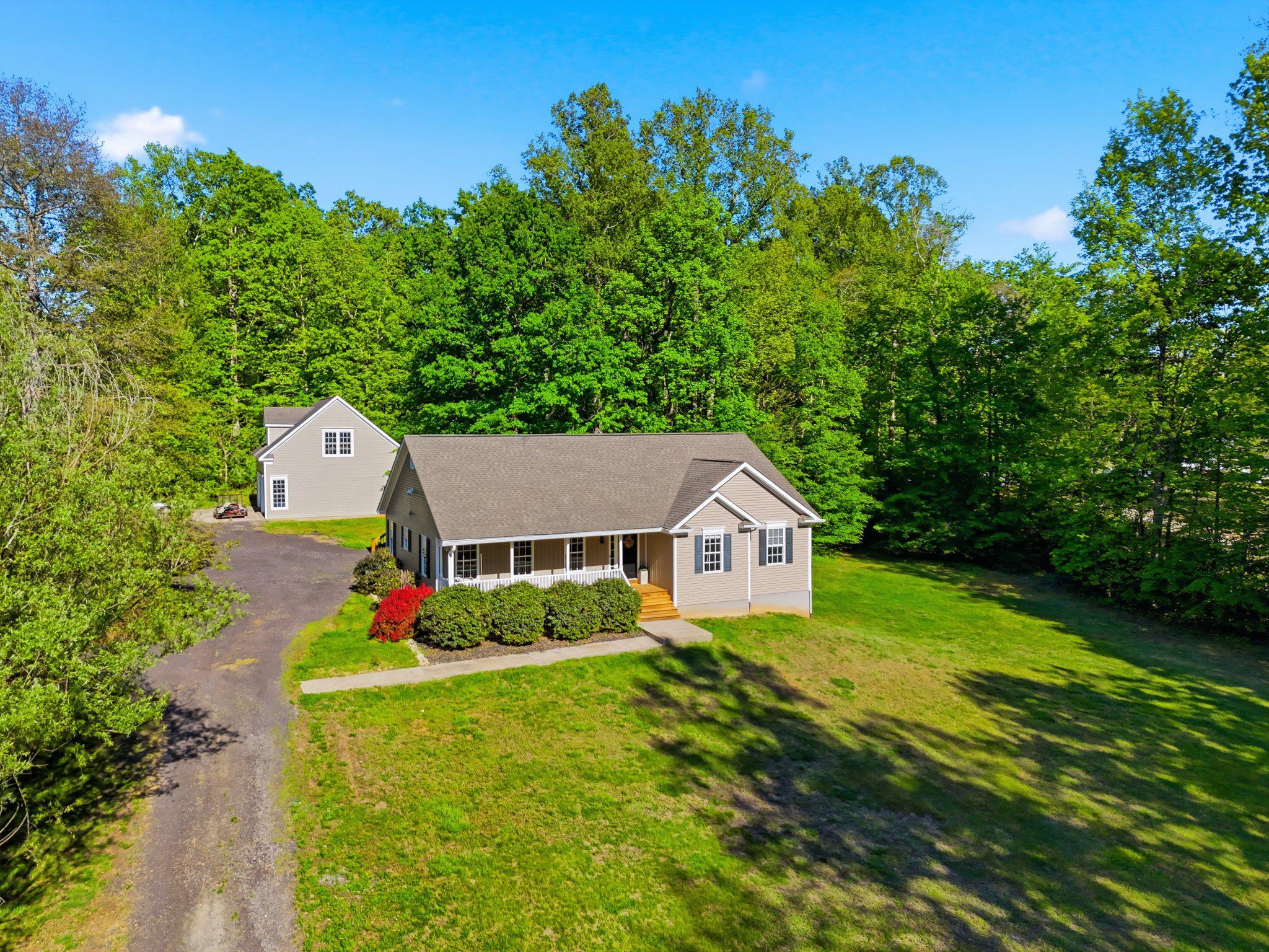 Locust Dale, Virginia, 22948, United States, 3 Bedrooms Bedrooms, ,4 BathroomsBathrooms,Residential,For Sale,1996627