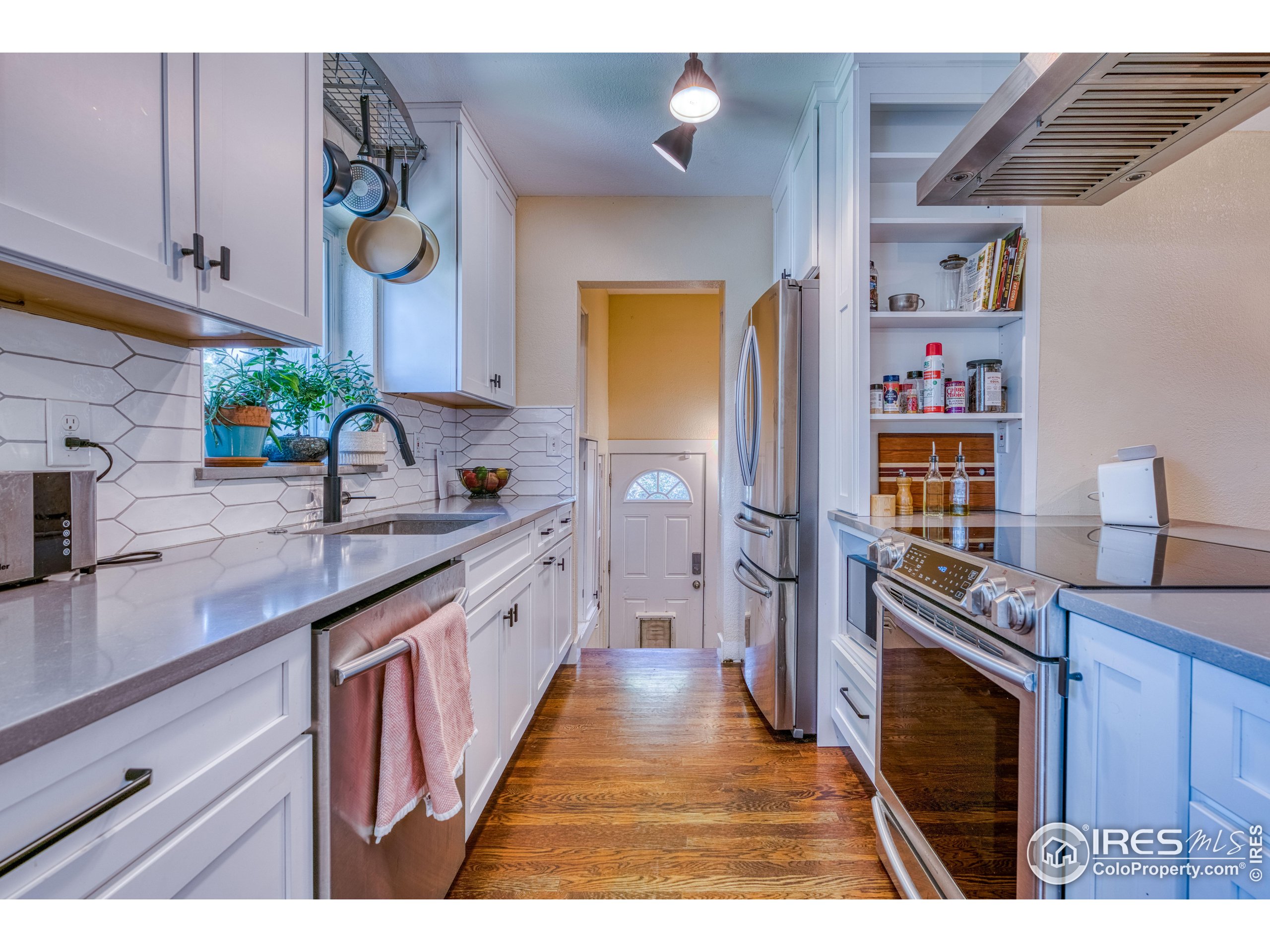 Denver, Colorado, 80220, United States, 4 Bedrooms Bedrooms, ,2 BathroomsBathrooms,Residential,For Sale,1901217