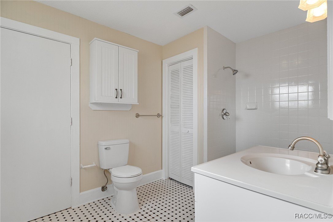 Floral City, Florida, 34436, United States, 3 Bedrooms Bedrooms, ,3 BathroomsBathrooms,Residential,For Sale,1982480